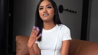 Tiny mamasita teen convinced at casting