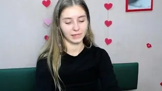 Beautiful Ukrainian amateur babe TaliaSunshin on webcam