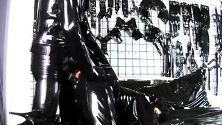 Amateur CDin latex dildoing