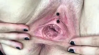 Gorgeous close up solo pussy toying from sexy solo stunner