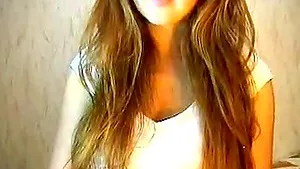 Gorgeous webcam teen shows cunt and tits