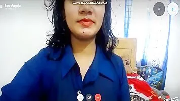 Super Hot Desi Girl Shows Tits in Cal Video