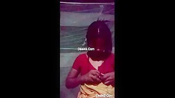 Sexy Indian Girl Get naked and show her Tits and Pussy