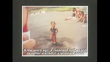 Daughter eats her mothers creampie