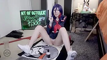 Skinny Ryuko Matoi Cosplayer Fingering And Fucking Her Holes With a Dildo